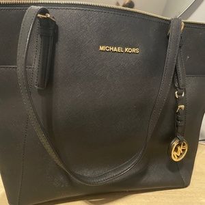 Michael Kors Jet Set Bag